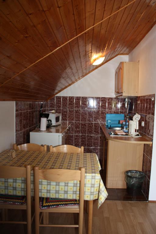 Apartment Jelena Selište Drežničko Rom bilde